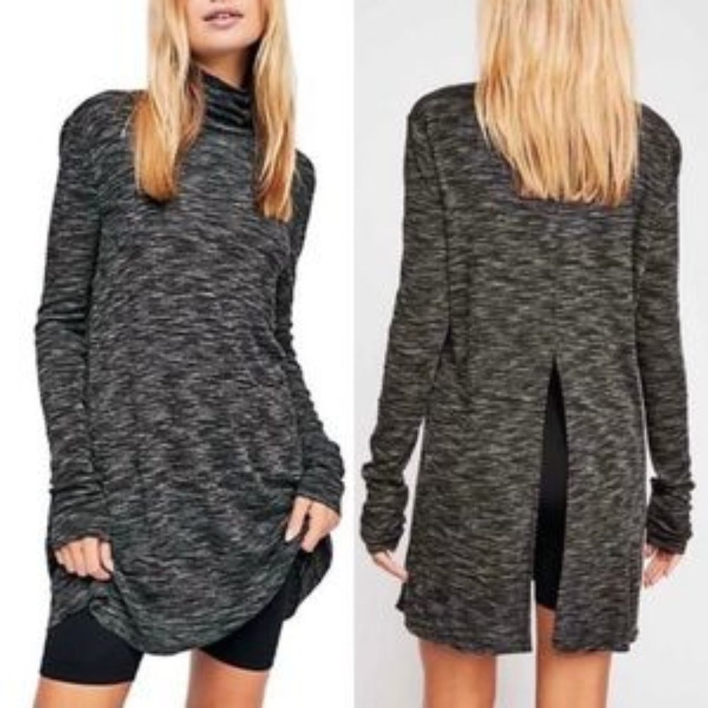 WE THE FREE - FREE PEOPLE- stone cold turtleneck tee - size small